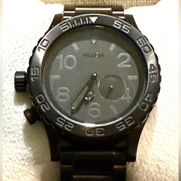 NIXON  “42-20” Black Out Minimize Date Designer Sport Watch - Picture 2 of 7
